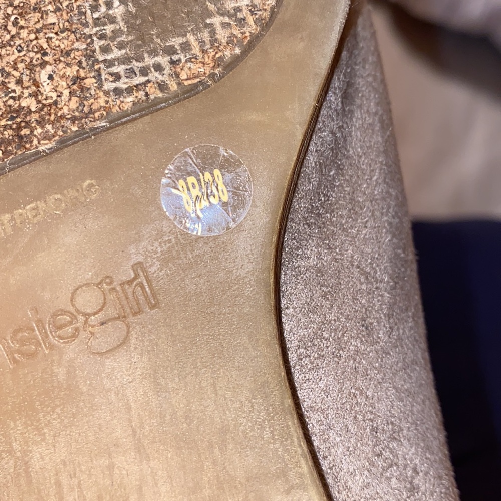 Boots 🤍 - Picture 5 of 5